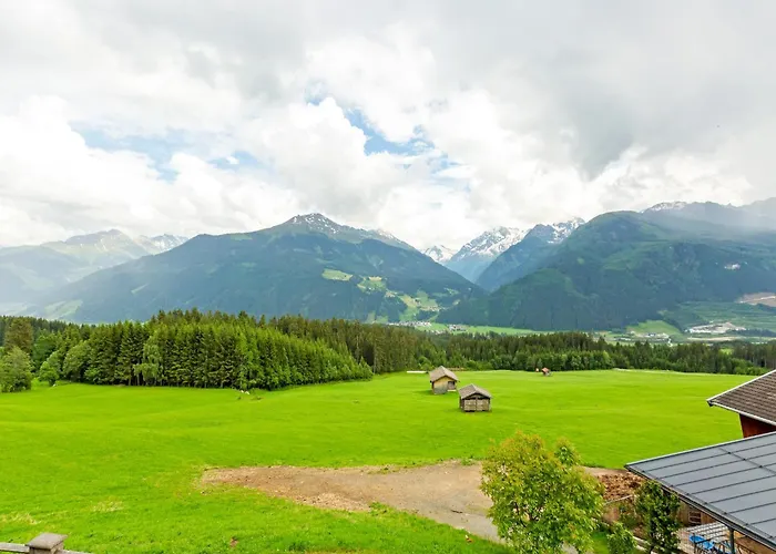 Sunlit Apartment Near Ski Area In Hollersbach Im Pinzgau